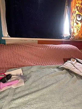 Melissa-Schneider online show from 04.10.26