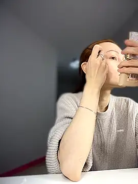 SadieSink  online show from 04.05.26