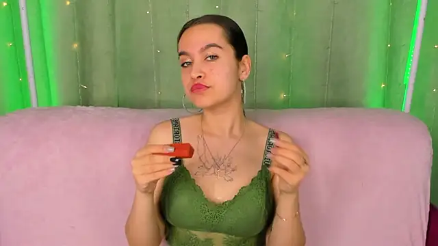 AishaTempt online show from 05.21.26