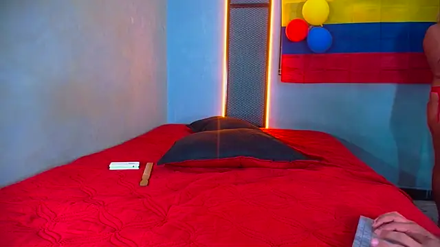Snapshot of Hornyshow1 chatting on 06.14.26 Hornyshow1 online show from 06.14.26
