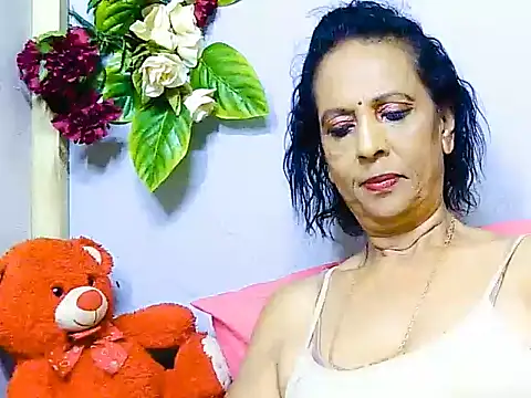 Snapshot of Hot_queen58 chatting on 05.31.26 Hot queen58 online show from 05.31.26