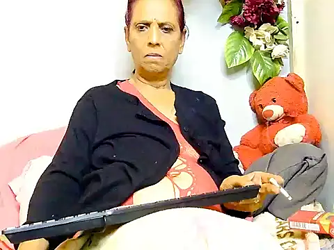 Hot queen58 online show from 06.27.26
