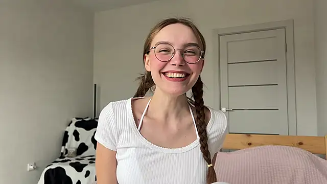 Lolatatee online show from 03.20.26