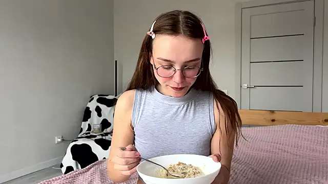 Lolatatee online show from 03.24.26