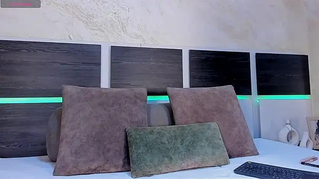 Natalia Cruzz online show from 03.18.26