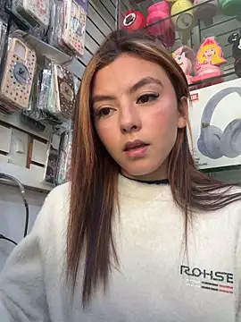   Nahomy online show from 06.02.26