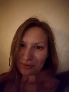 Snapshot of August_Shine chatting on 03.25.26 August Shine online show from 03.25.26