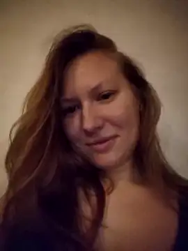 Snapshot of August_Shine chatting on 03.31.26 August Shine online show from 03.31.26