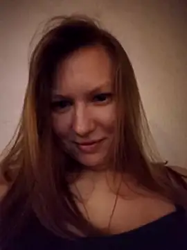 Snapshot of August_Shine chatting on 04.08.26 August Shine online show from 04.08.26