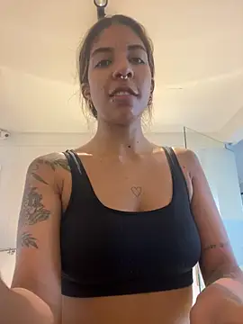 VioletaHills  online show from 04.04.26