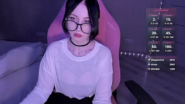 eva luvsoak online show from 07.03.26