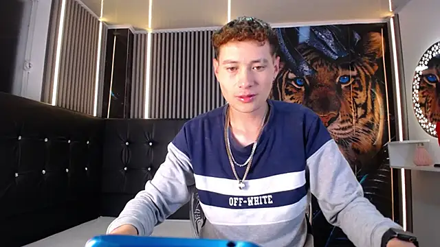 Snapshot of _Santi2 chatting on 03.04.26 Santi2 online show from 03.04.26