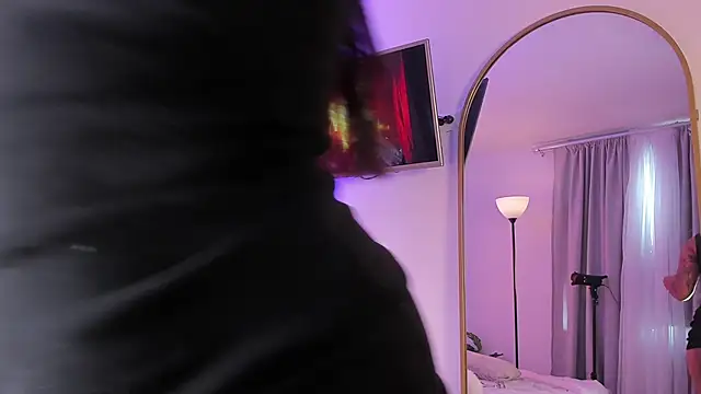 AlaiaRogers online show from 04.23.26