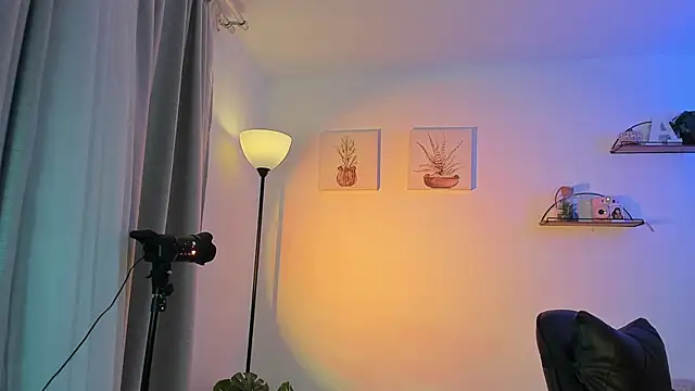 AlaiaRogers online show from 05.11.26