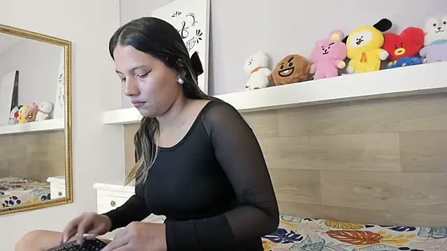 EmmaSanchez  online show from 05.02.26
