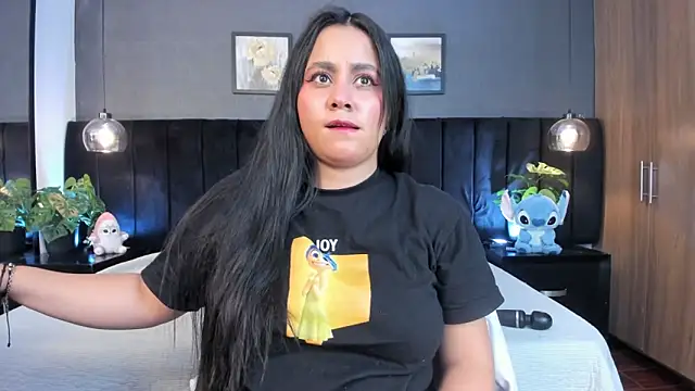 Snapshot of alejandra__garcia chatting on 07.01.26 alejandra garcia online show from 07.01.26