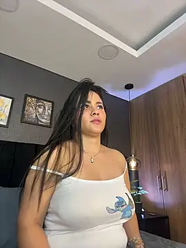 Snapshot of alejandra__garcia chatting on 07.17.26 alejandra garcia online show from 07.17.26