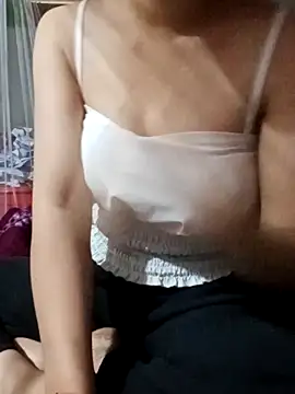 Snapshot of Ngoc_gina chatting on 03.04.26 Ngoc gina online show from 03.04.26