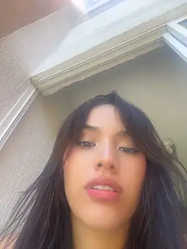 Mia-villalobos online show from 05.13.26