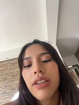 Mia-villalobos online show from 05.20.26