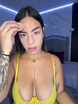 Lisabrown 23 online show from 04.11.26