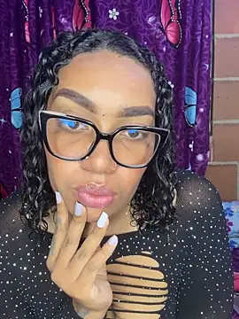 Snapshot of Piel_Canella chatting on 03.04.26 Piel Canella online show from 03.04.26