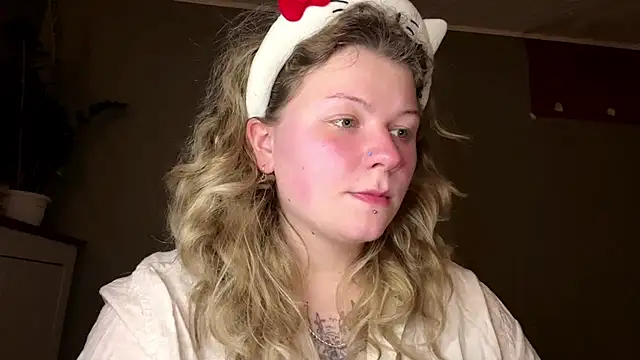 YoungAlina online show from 04.22.26