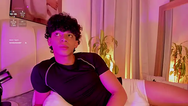 Snapshot of TaylerWhitelll chatting on 03.04.26 TaylerWhitelll online show from 03.04.26