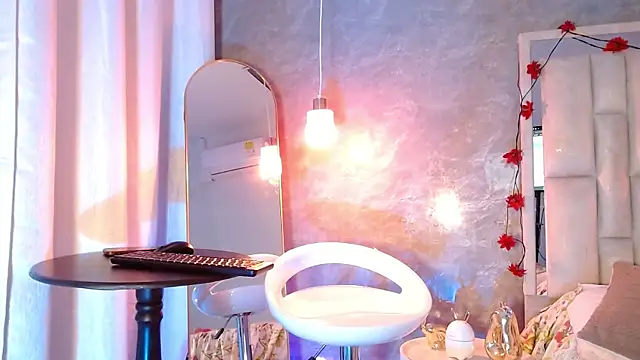 Bella-Sanders online show from 03.28.26