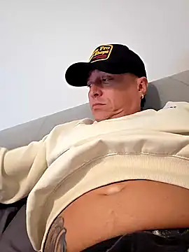 Snapshot of DoggiiDick chatting on 03.01.26 DoggiiDick online show from 03.01.26