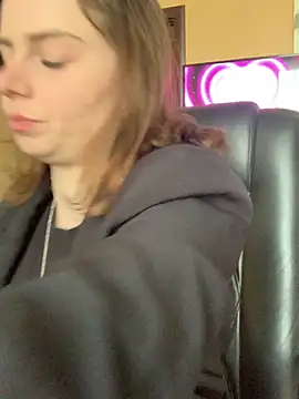 VelvetChloe online show from 04.14.26