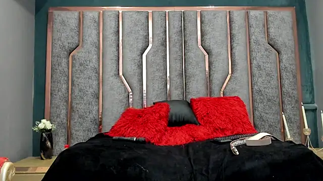 Snapshot of LaurenPaulson chatting on 02.28.26 LaurenPaulson online show from 02.28.26