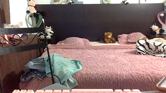 mommy-Milf online show from 04.12.26