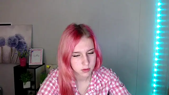 Scarlett lil online show from 04.03.26