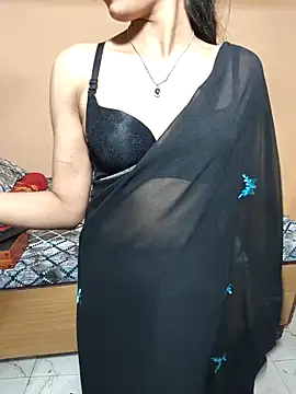 Glow Queen online show from 03.23.26