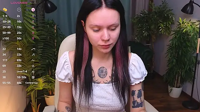 kittenlolla online show from 04.02.26