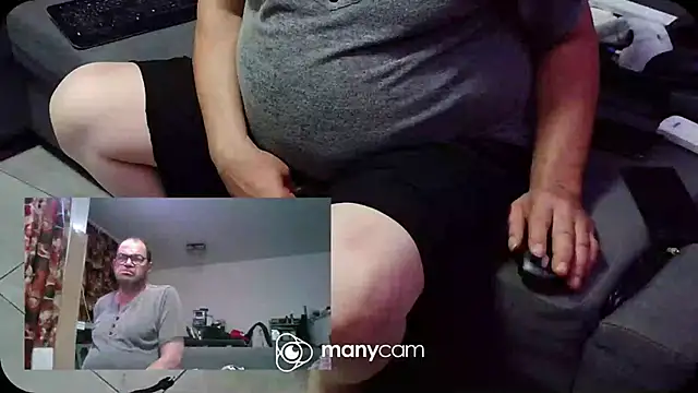 Snapshot of lovious69 chatting on 06.25.26 lovious69 online show from 06.25.26