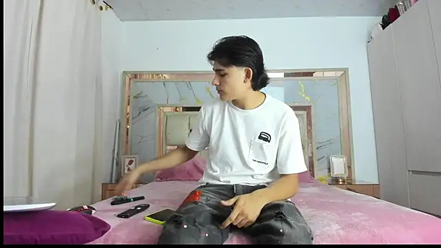 monky 0002 online show from 03.15.26