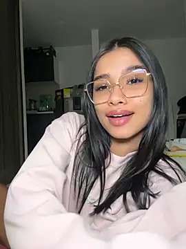 Bella Smithe online show from 03.08.26