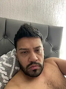 Snapshot of leonartho223 chatting on 03.02.26 leonartho223 online show from 03.02.26