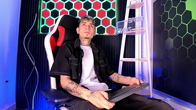 Max Hader  online show from 04.15.26