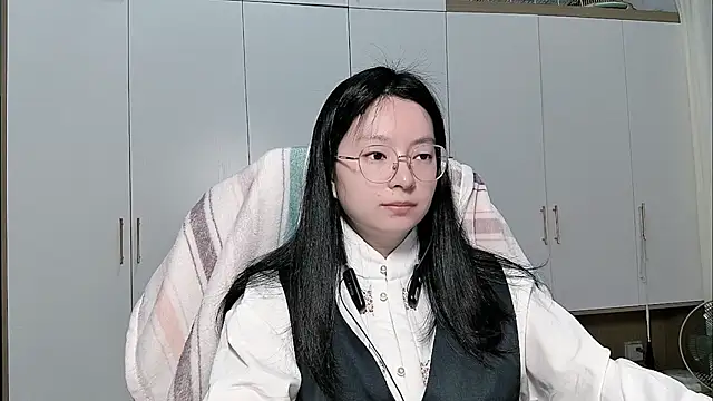 Eeya-36 online show from 04.23.26