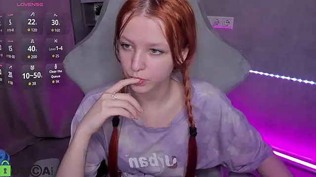 Emma Dusk online show from 05.15.26