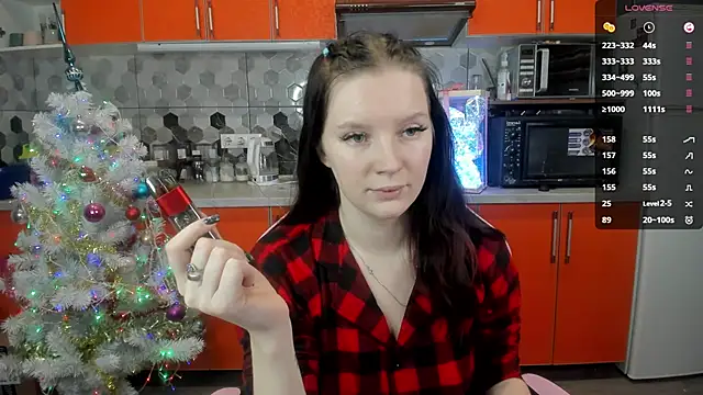 Snapshot of Mary_Blu chatting on 12.23.24 Mary Blu online show from 12.23.24