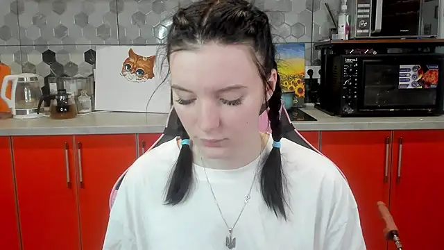 Snapshot of Mary_Blu chatting on 01.09.25 Mary Blu online show from 01.09.25