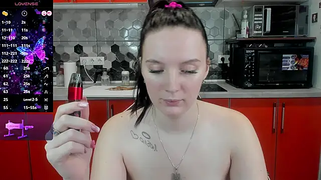 Snapshot of Mary_Blu chatting on 01.11.25 Mary Blu online show from 01.11.25