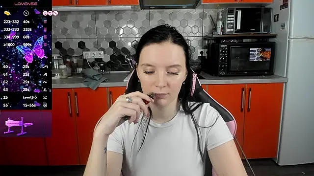 Snapshot of Mary_Blu chatting on 01.17.25 Mary Blu online show from 01.17.25