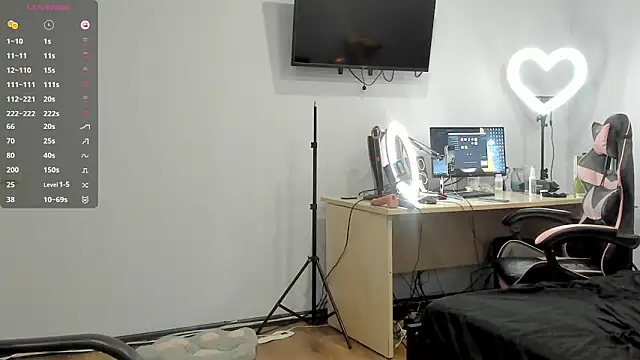 Mary Blu online show from 10.10.25