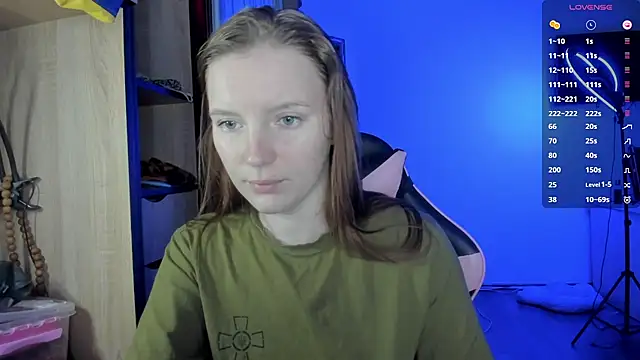 Mary Blu online show from 10.17.25