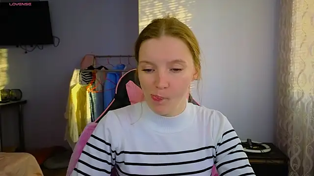 Mary Blu online show from 04.02.26